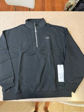 ALO Yoga Unisex Black Half-Zip Pullover Sweatshirt